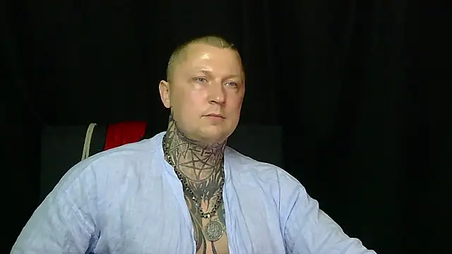 devilWithTats webcam
