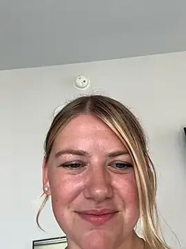 allyanalangell webcam