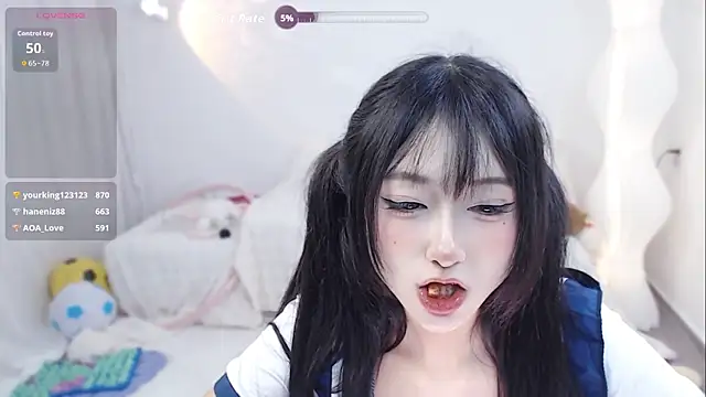 Lucya-a webcam