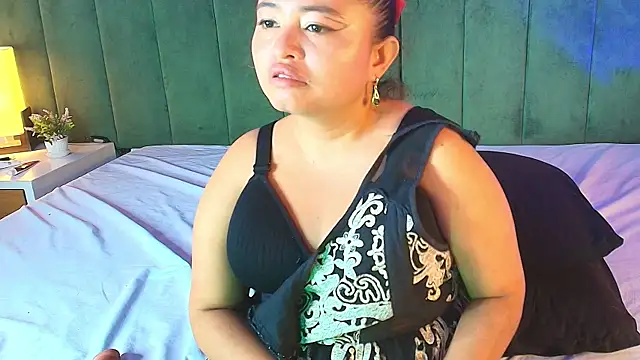 Alana_Petite_ webcam