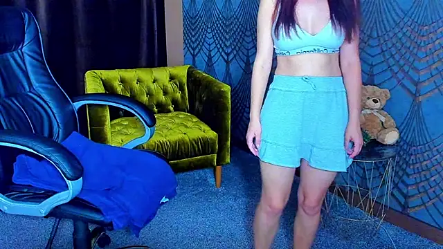 Livia_Shy webcam