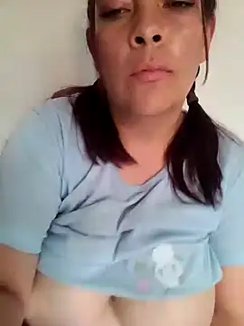 CurvyMilen webcam