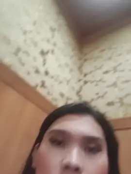 hugecock_belle live cam on StripChat