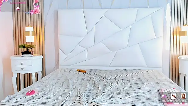 kityyJohnson webcam