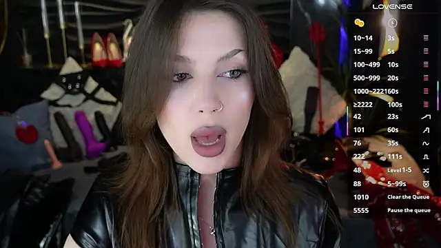 MistressDarsy webcam