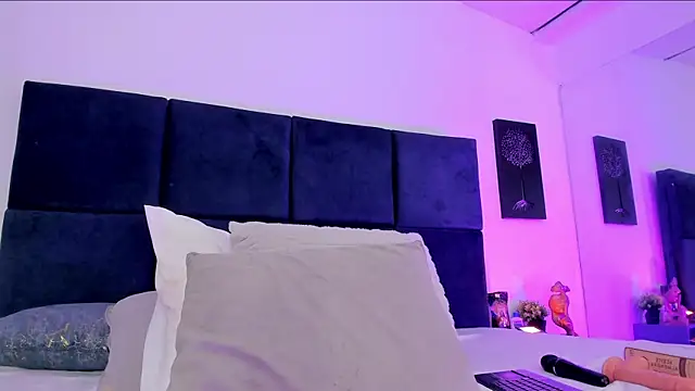 april_jones05 webcam