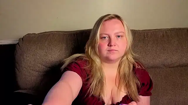 PhatAssBlond webcam