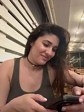 IrisBlues live cam on StripChat