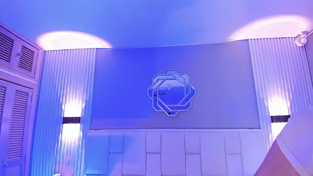 NanaOsaky webcam