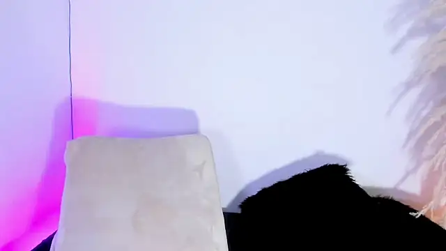 SagiraBelle Live Web Cam Show