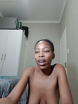 MsParisSmith Live Web Cam Show