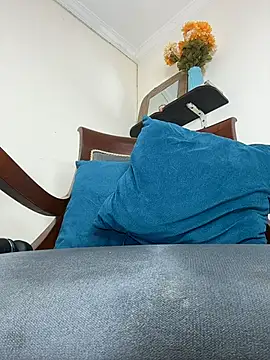 LilaRvsh webcam