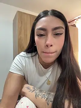 Bonny_Eva live cam on StripChat