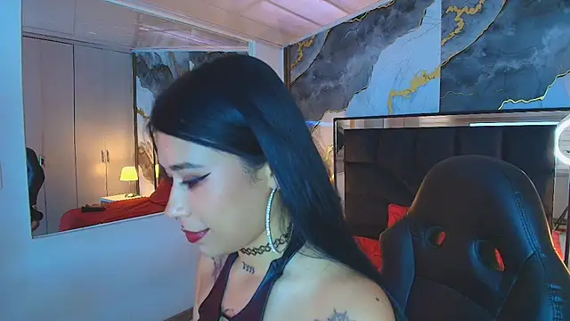 SusanVilla live cam on StripChat