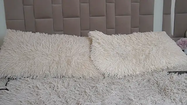 Nicolle_foxy live sex cam