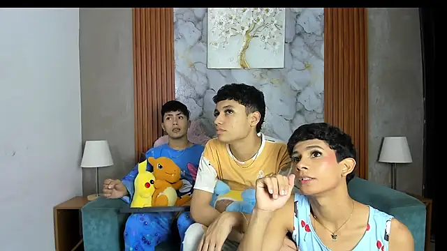 AVENGER_BOYS2026 live cam on StripChat