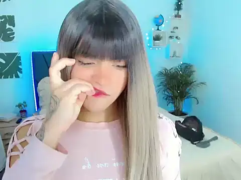 ZoeSchmmit live cam on StripChat