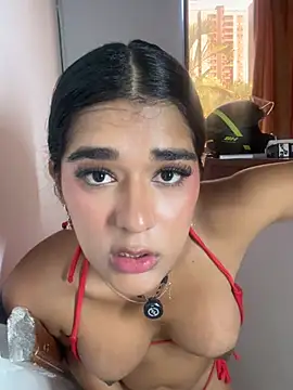 Modelo: EmmaRoux_