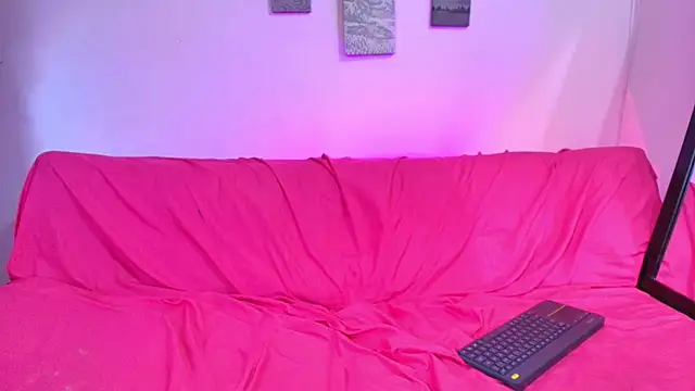 Nikki__uwu webcam