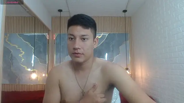 DominantBoy4 webcam