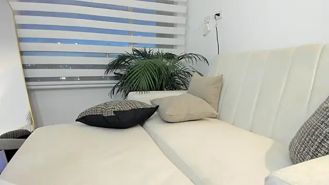 Ori_valentina webcam