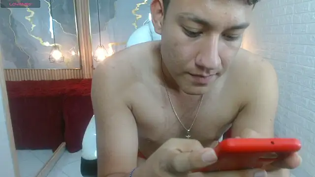 DominantBoy4 webcam