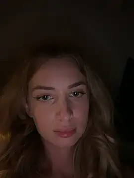 evieevans (G young) - LAST TIP GETS TODAYS STRANGER BJ PORN