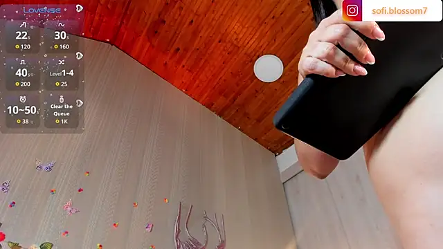 Sofi_Blossom webcam