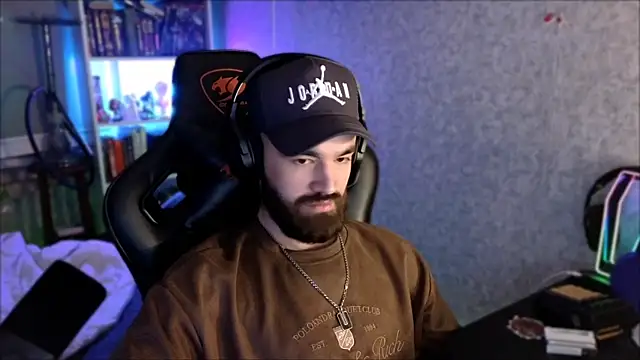 _Serious_Man webcam