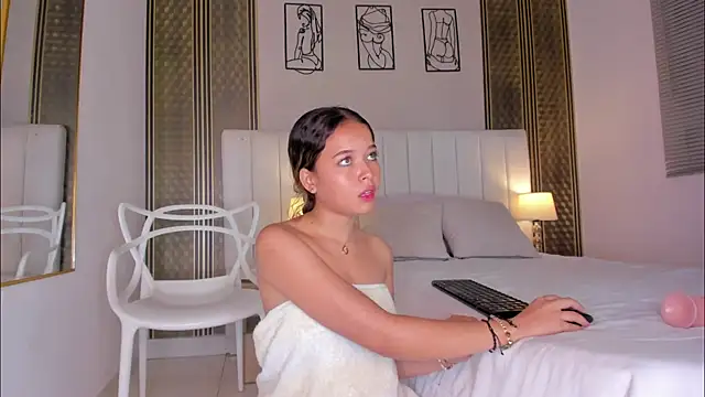 hannah__stp live cam on StripChat