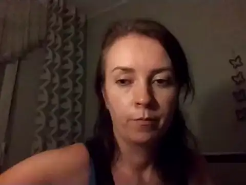 JenniferAlone live cam on StripChat