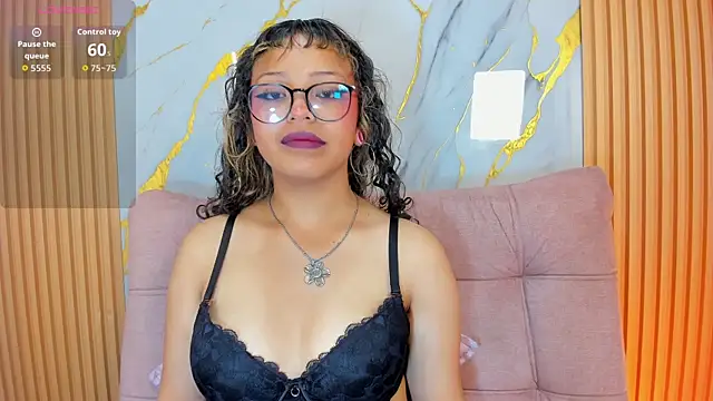 Willow_Levine live cam on StripChat