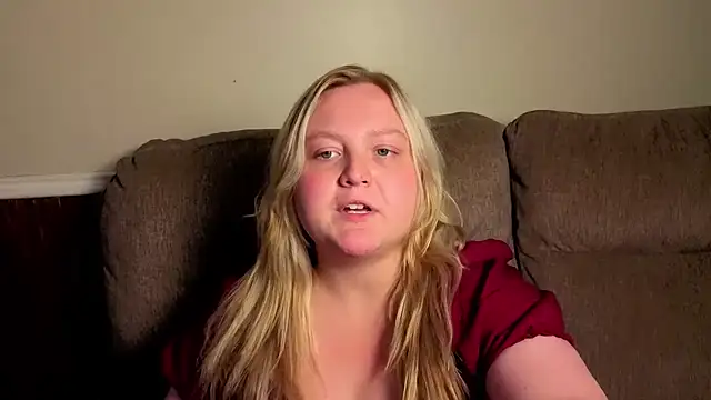 PhatAssBlond webcam