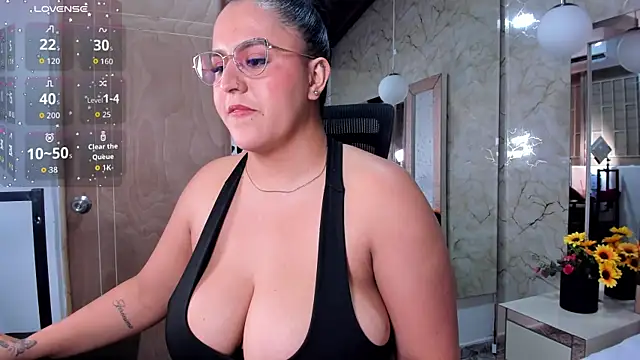 katleya_lewiis webcam