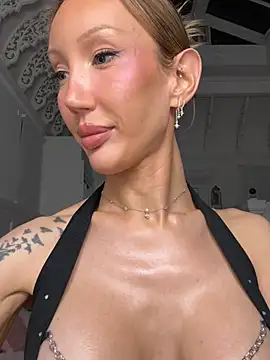Allana29's live cam
