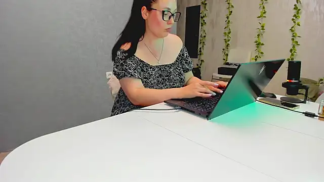 Yesss_Lilith webcam