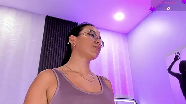 zoe_martins_ live cam on StripChat