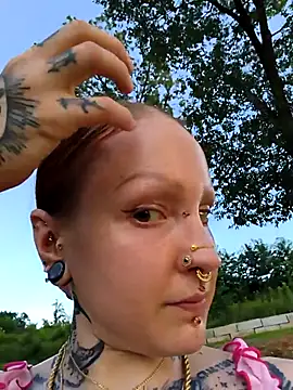guillotine444 webcam