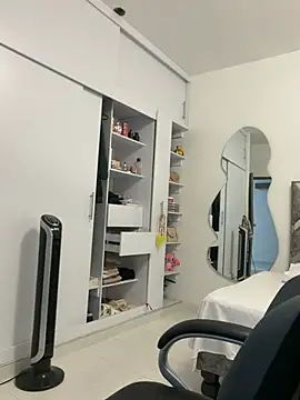 ValleryParker live cam on StripChat