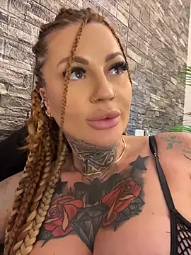 krysstal003 Live Webcam on Stripchat