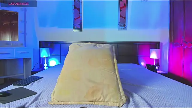MiaMarin_hot webcam