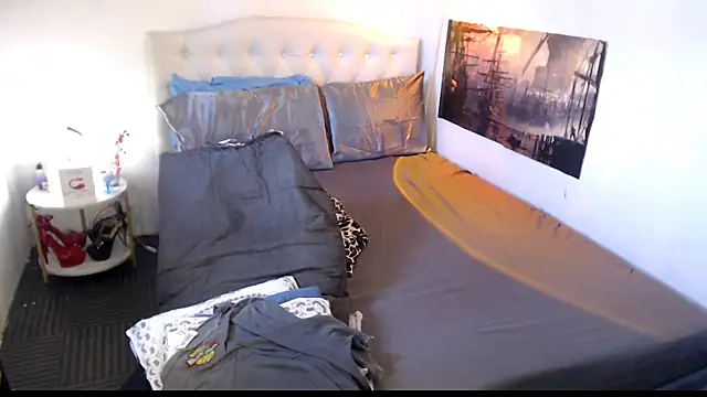 NinaDOM4CUM webcam
