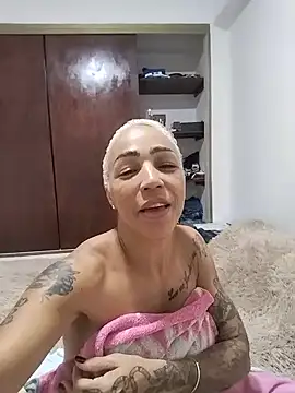 Alison_fitness webcam