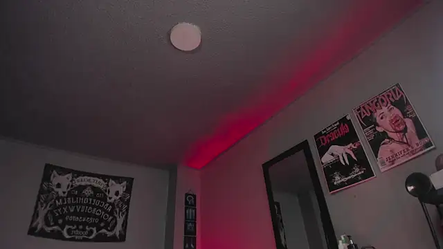 draculairis - Draculairis's free webcam - UK Sex Cams