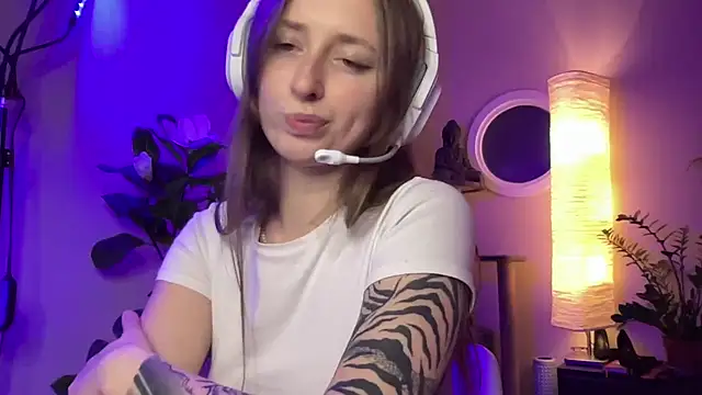 she_tora69 webcam