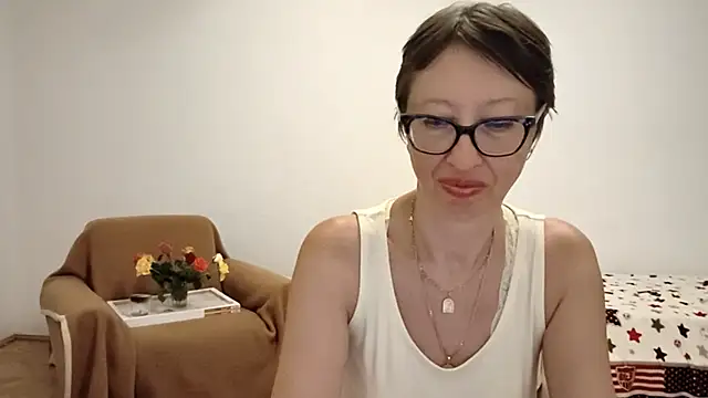 BellaRose_2020 webcam