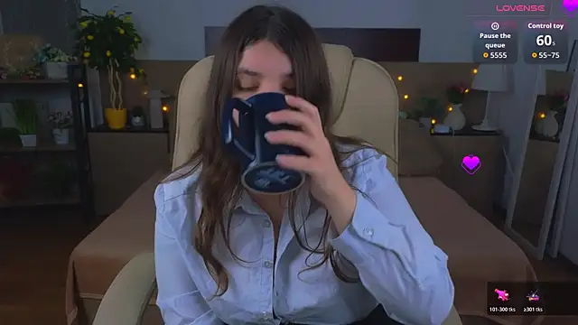 Viola__Shy webcam