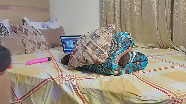 SamiraSama webcam