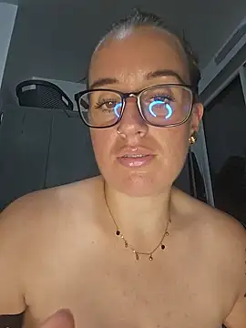 Lindsay_00off webcam