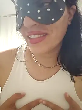 Nergiz2135 webcam